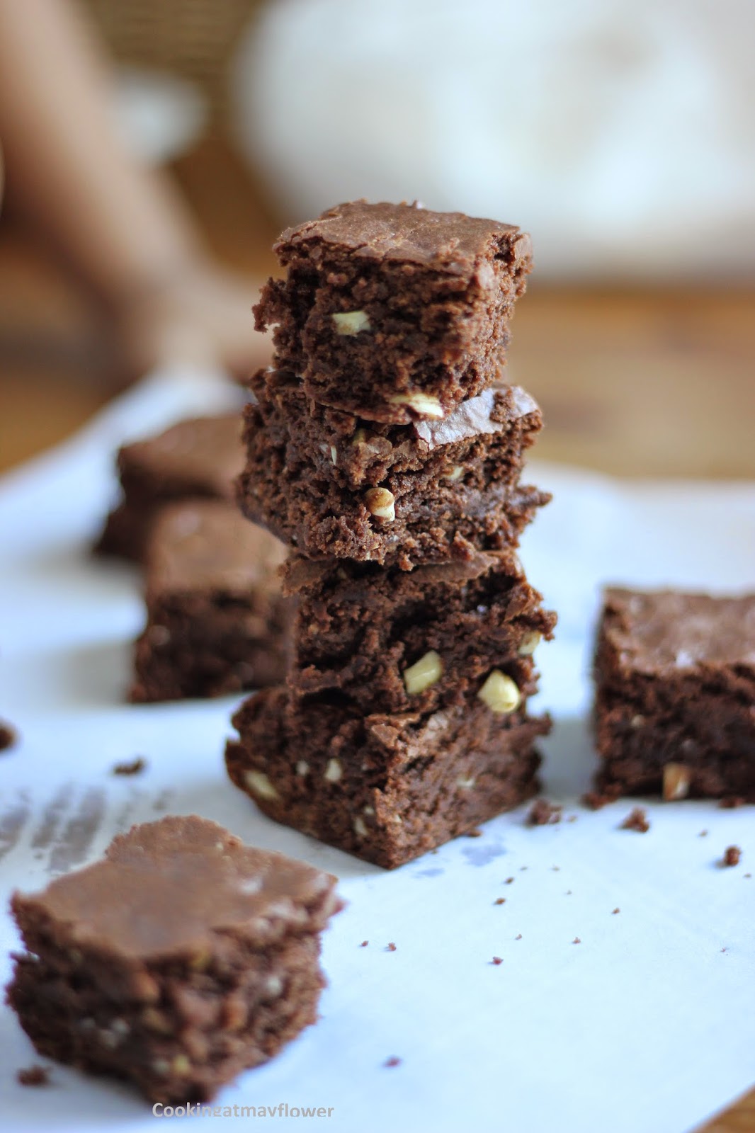 Eggless cashew brownies - Cooking at Mayflower